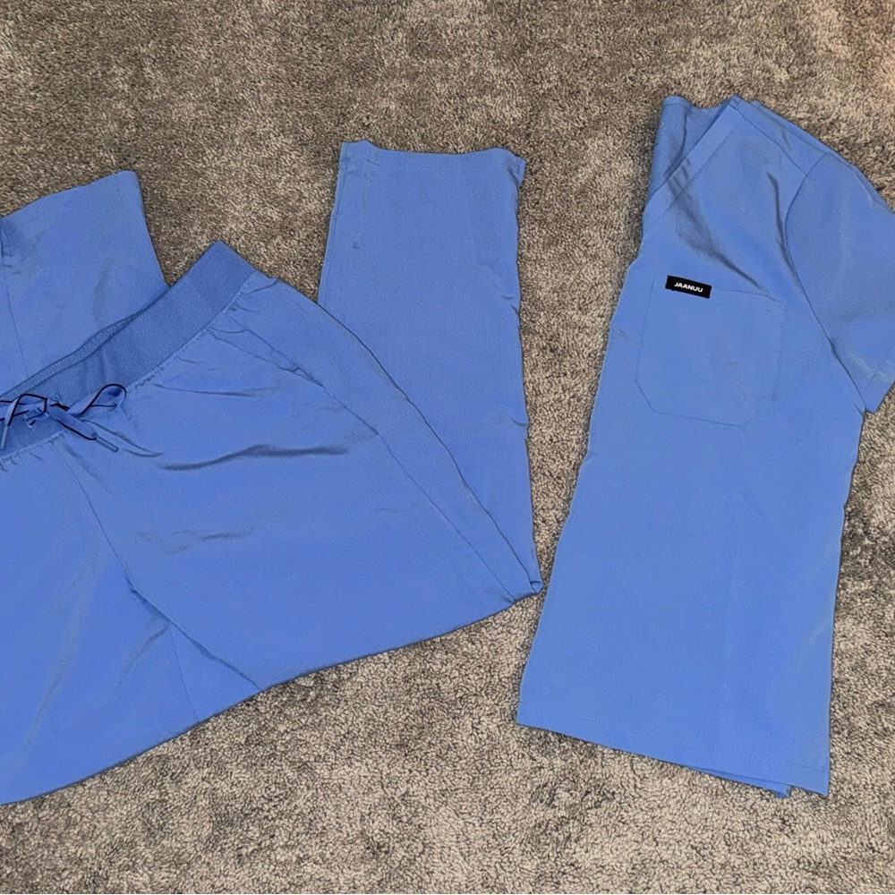 Ceil Scrub Set with Top and Pants